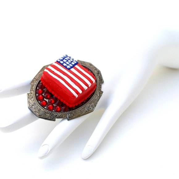 USA CAKE SWAROVSKI RHINESTONE RING - Picture 3 of 3